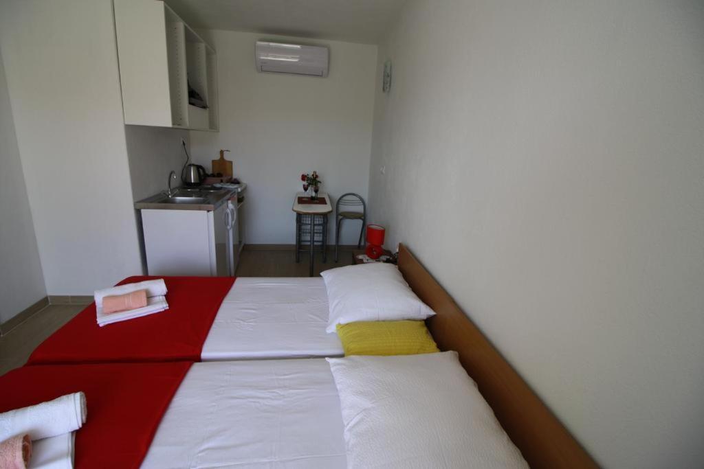 Apartment Gita Sumartin Eksteriør billede